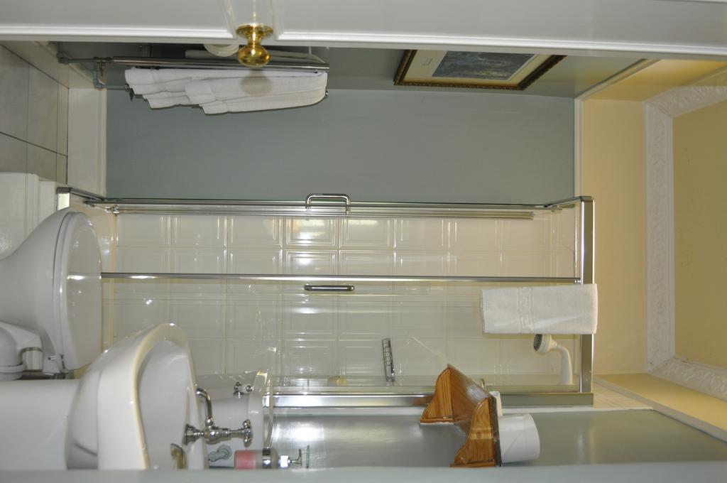 Highfield House Guesthouse Трім Екстер'єр фото